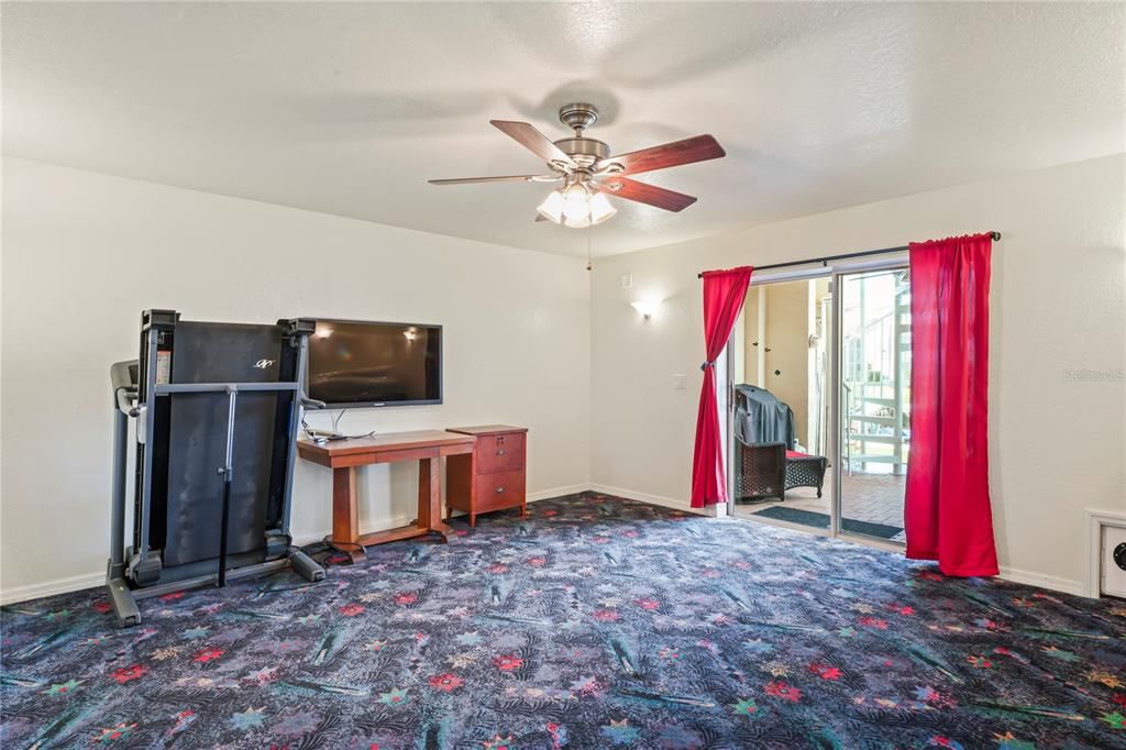 Active With Contract: $424,900 (3 beds, 2 baths, 1958 Square Feet)