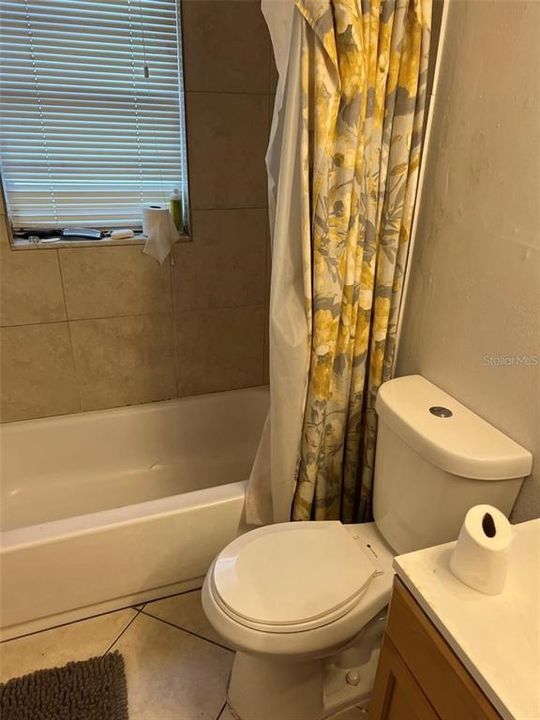 Active With Contract: $115,000 (2 beds, 1 baths, 832 Square Feet)