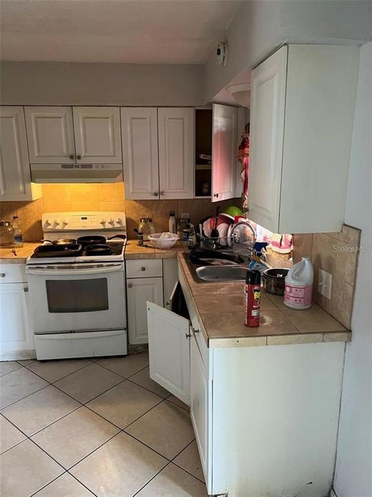 Recently Sold: $115,000 (2 beds, 1 baths, 832 Square Feet)
