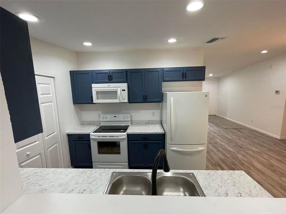 For Sale: $264,999 (3 beds, 2 baths, 1430 Square Feet)