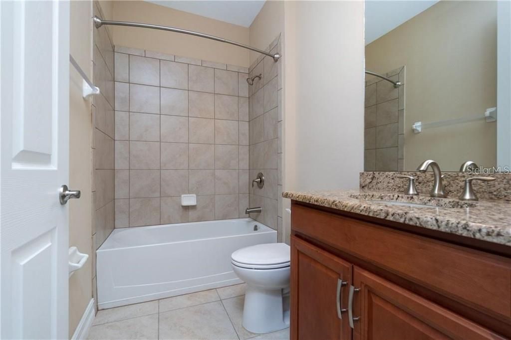 最近租的: $2,850 (3 贝兹, 2 浴室, 1806 平方英尺)