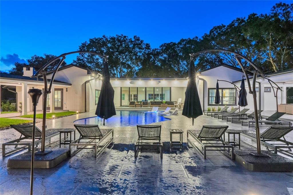 For Sale: $3,395,000 (7 beds, 6 baths, 7704 Square Feet)