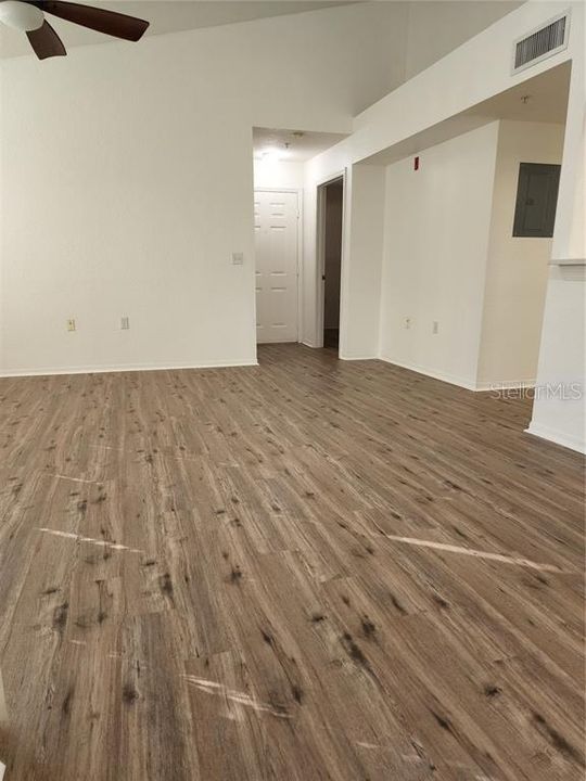 Recently Rented: $1,600 (1 beds, 1 baths, 724 Square Feet)