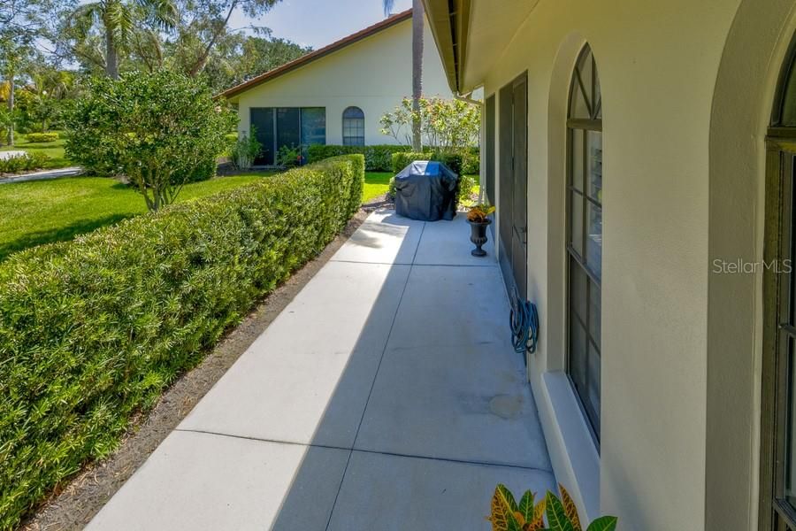 Recently Sold: $1,000,000 (3 beds, 3 baths, 3106 Square Feet)