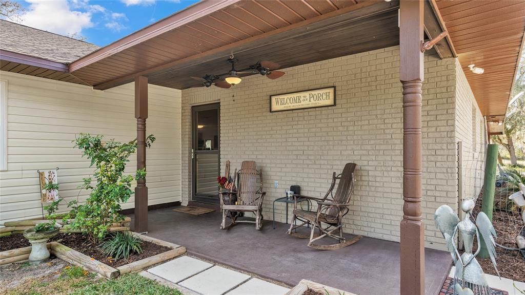 Recently Sold: $699,900 (3 beds, 2 baths, 2700 Square Feet)