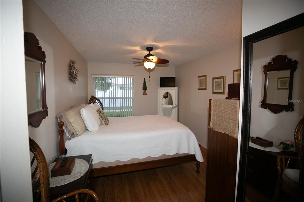 Recently Sold: $149,900 (2 beds, 1 baths, 825 Square Feet)