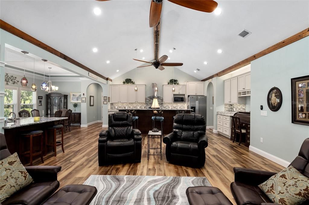 Recently Sold: $800,000 (4 beds, 3 baths, 2606 Square Feet)