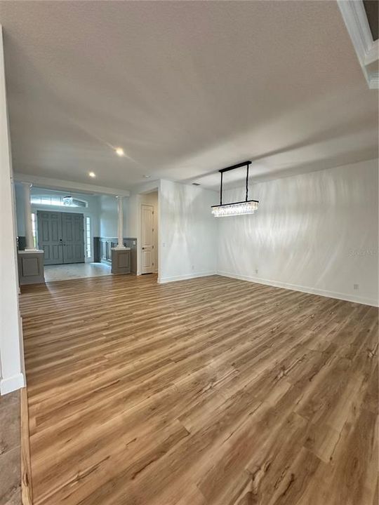 Activo con contrato: $1,369,999 (3 camas, 3 baños, 3063 Pies cuadrados)