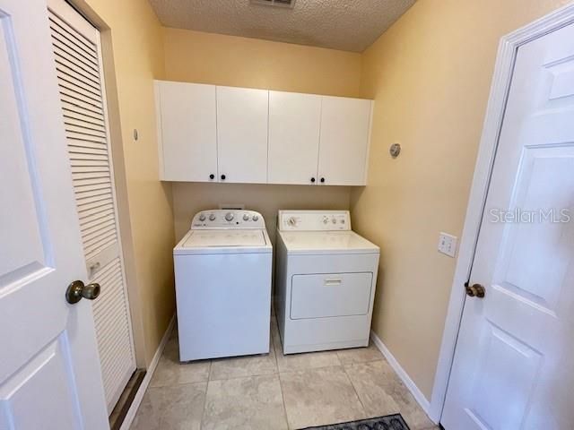 Recently Rented: $2,200 (2 beds, 2 baths, 999 Square Feet)