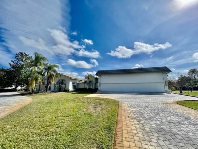 Recently Sold: $775,000 (3 beds, 3 baths, 2966 Square Feet)