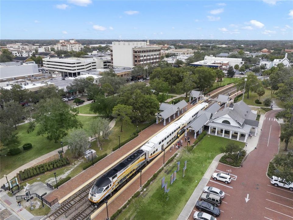 One mile to shops and restaurants on Park Ave and Sunrail Train Station