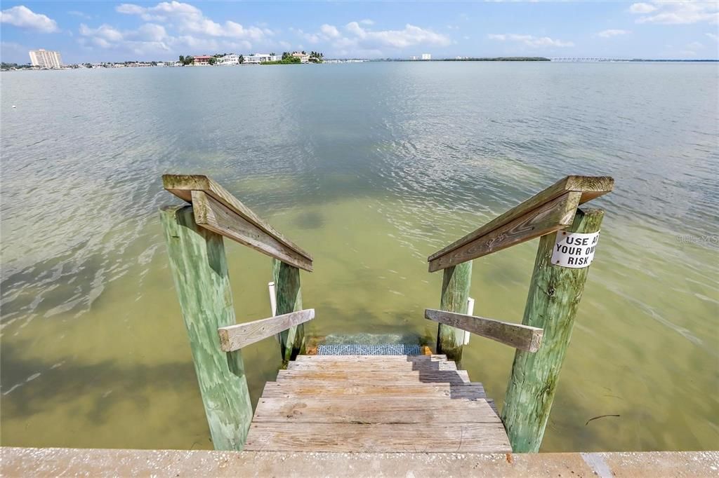 Access to the Bay..Go Fishing, Pull your Boat up to pick up your guests!! Watch the Dolphins-Or swim with them if you like!!!