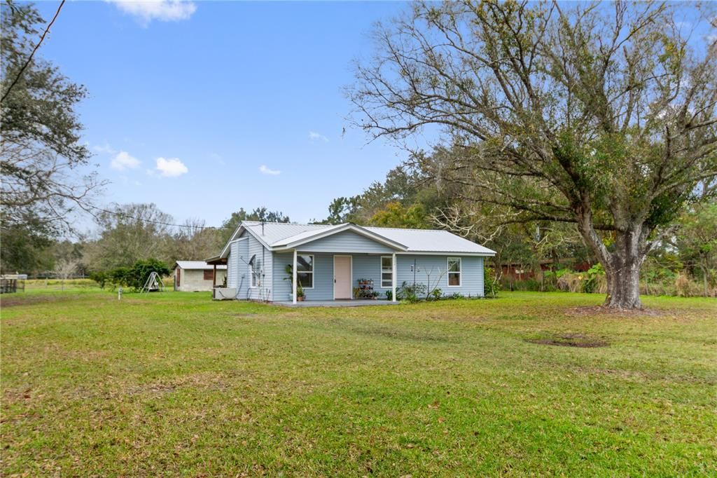 Recently Sold: $250,000 (3 beds, 1 baths, 1040 Square Feet)