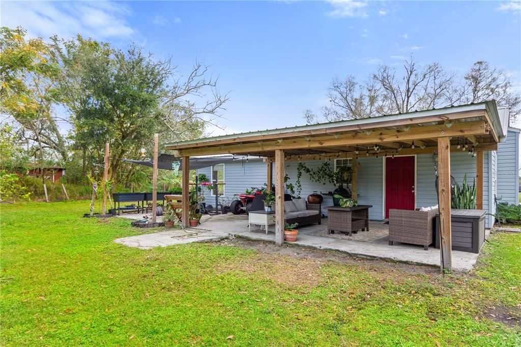 Recently Sold: $250,000 (3 beds, 1 baths, 1040 Square Feet)