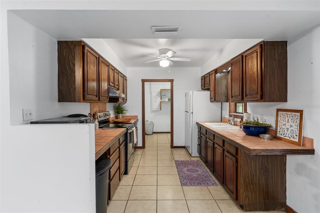 Active With Contract: $635,000 (3 beds, 2 baths, 1352 Square Feet)