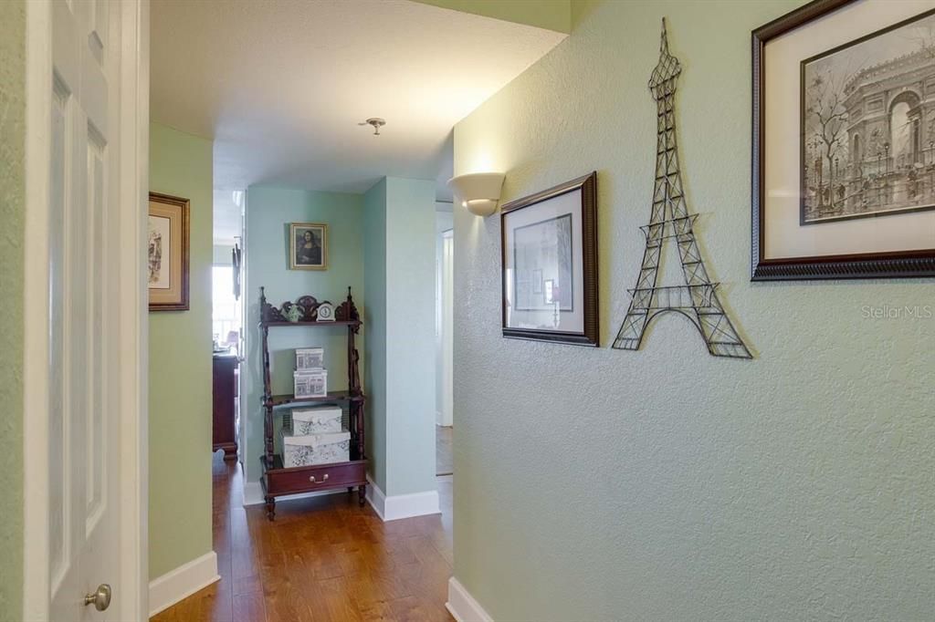 Active With Contract: $3,495 (2 beds, 2 baths, 1209 Square Feet)