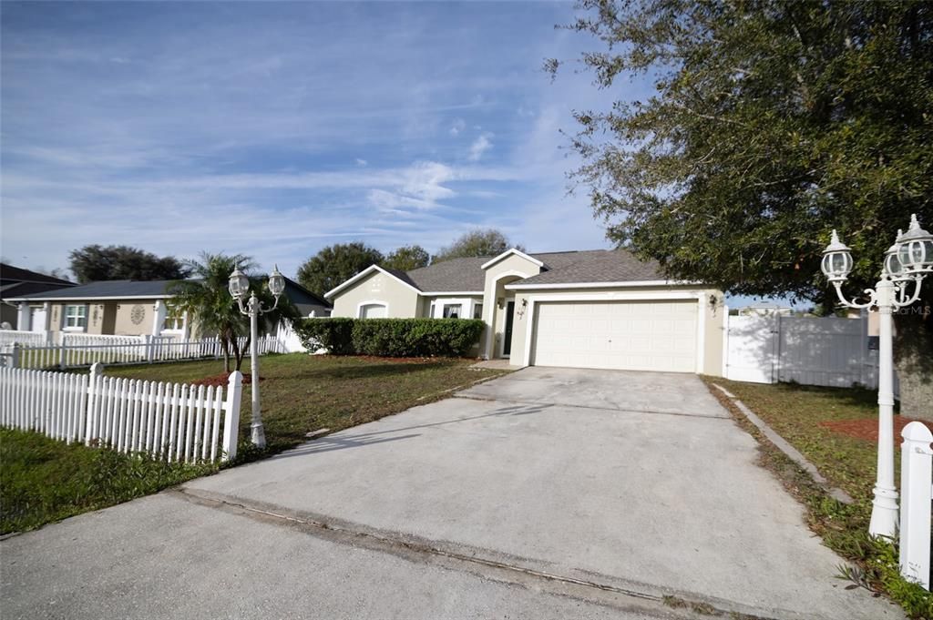 Recently Sold: $290,000 (4 beds, 2 baths, 2150 Square Feet)