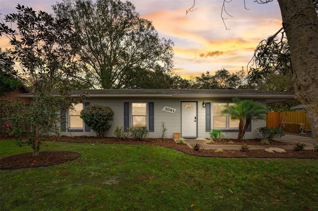 Active With Contract: $285,900 (3 beds, 2 baths, 1242 Square Feet)