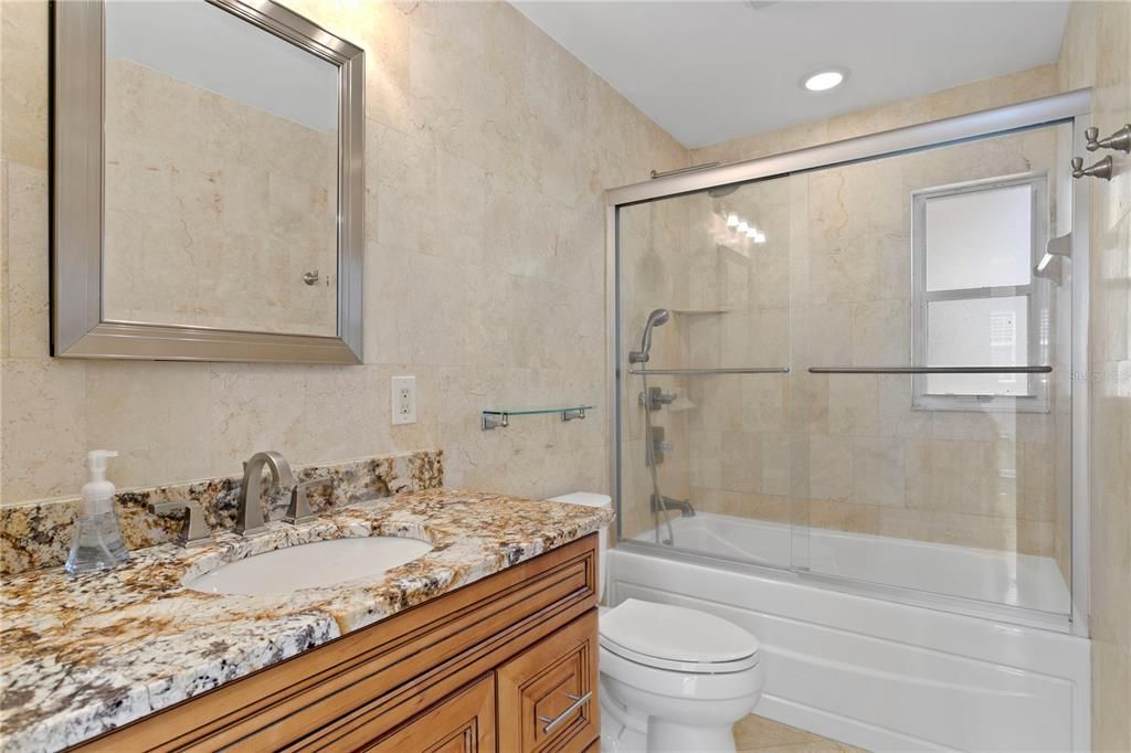 最近租的: $4,000 (3 贝兹, 1 浴室, 1341 平方英尺)