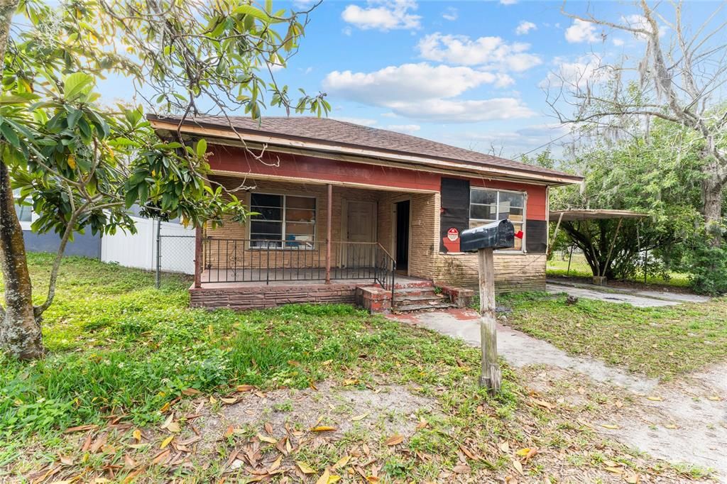 For Sale: $184,000 (3 beds, 2 baths, 1402 Square Feet)