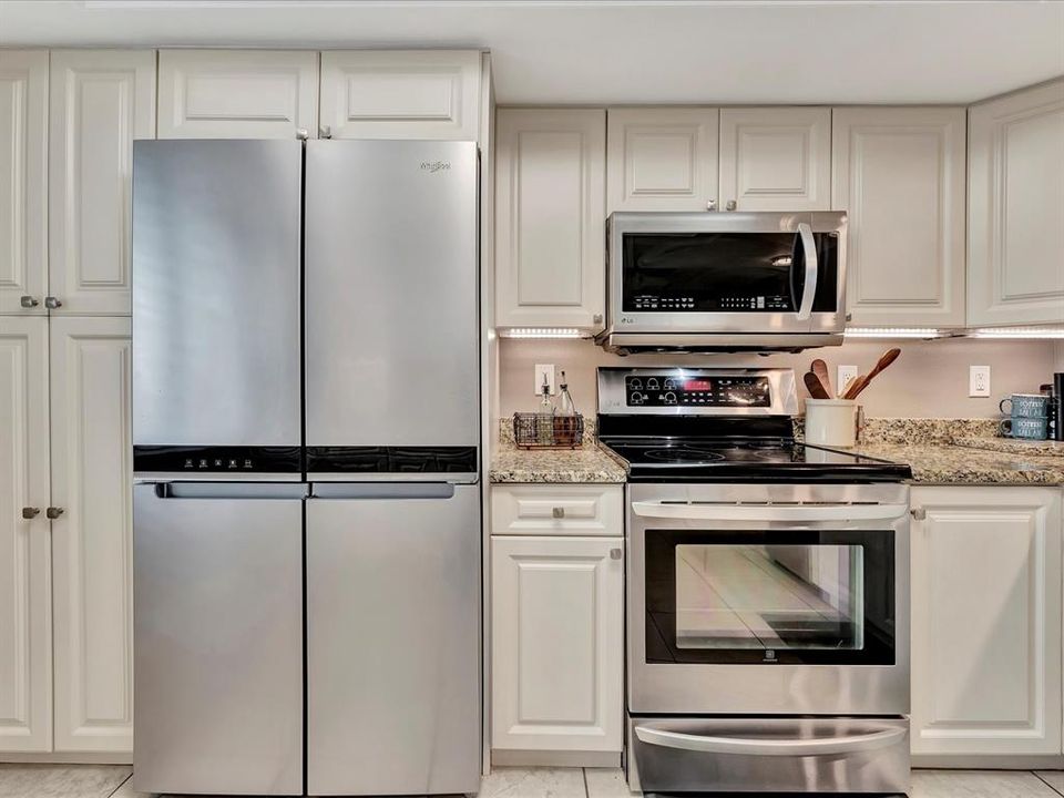 Gorgeous Kitchen with Stainless Steal Appliances.