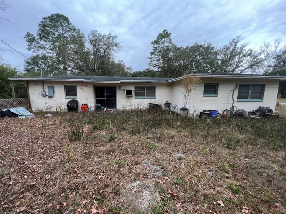Recently Sold: $114,900 (2 beds, 1 baths, 904 Square Feet)