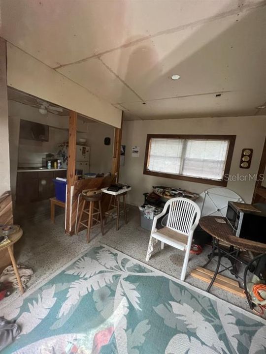 Vendido Recientemente: $114,900 (2 camas, 1 baños, 904 Pies cuadrados)