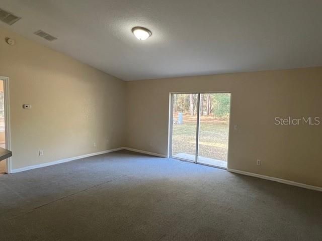 Recently Rented: $1,500 (3 beds, 2 baths, 1356 Square Feet)