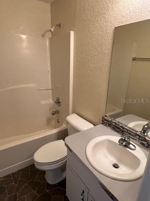 Recently Rented: $1,500 (3 beds, 2 baths, 1356 Square Feet)