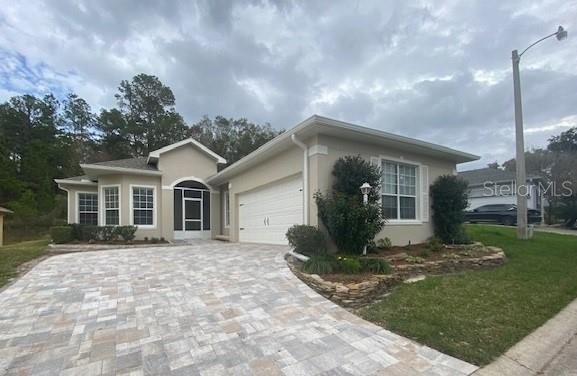 Recently Rented: $1,995 (3 beds, 2 baths, 1518 Square Feet)