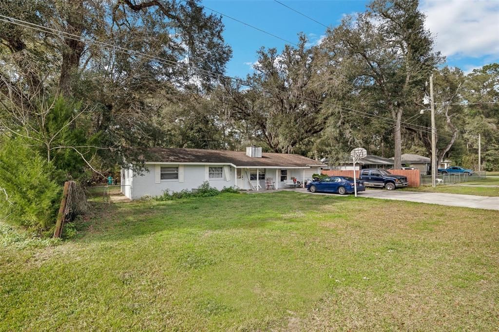 Active With Contract: $189,900 (4 beds, 2 baths, 1605 Square Feet)