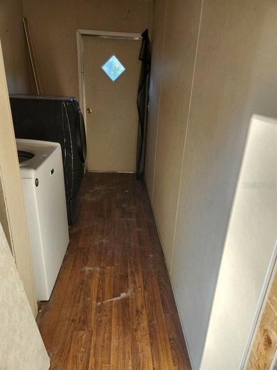 Vendido Recientemente: $159,500 (4 camas, 2 baños, 2356 Pies cuadrados)