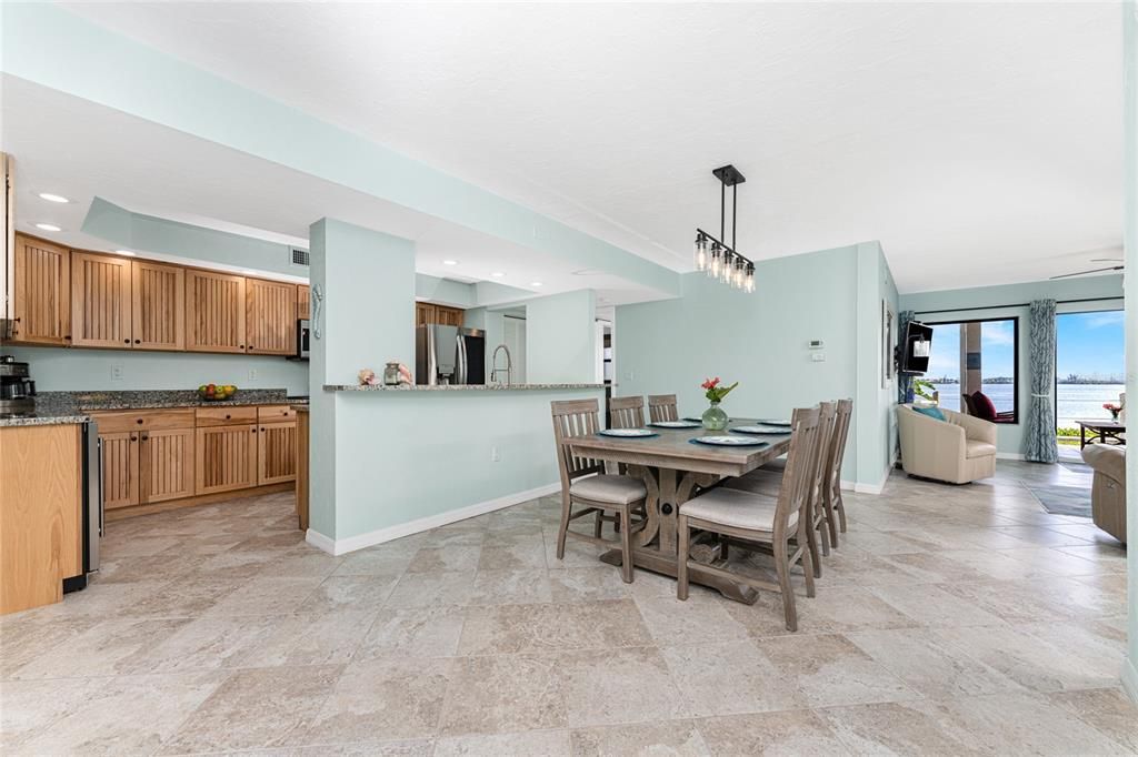 Recently Sold: $799,000 (2 beds, 2 baths, 1288 Square Feet)