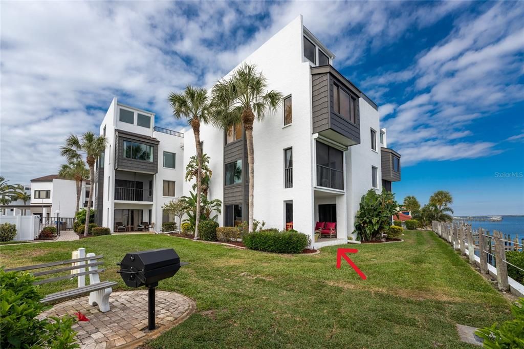 Recently Sold: $799,000 (2 beds, 2 baths, 1288 Square Feet)