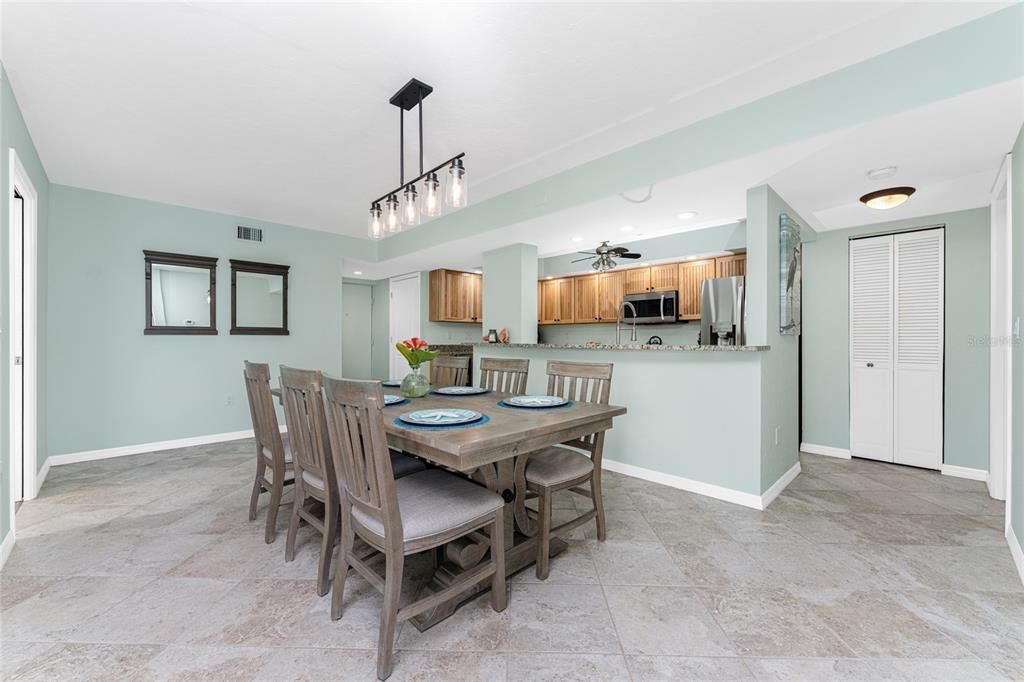 Recently Sold: $799,000 (2 beds, 2 baths, 1288 Square Feet)
