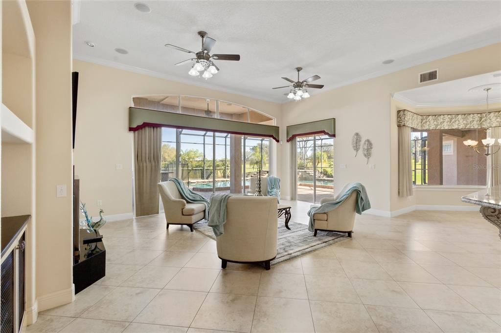 Recently Sold: $1,250,000 (5 beds, 4 baths, 4918 Square Feet)