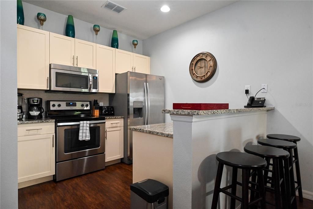 For Sale: $350,000 (3 beds, 2 baths, 1300 Square Feet)