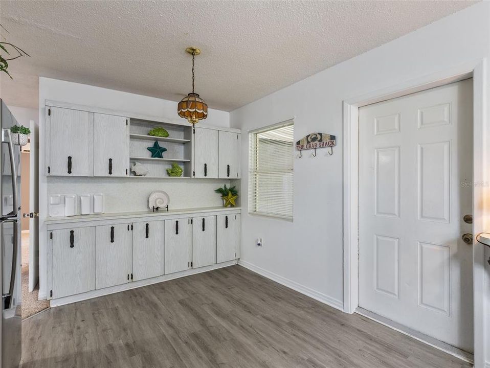 Large Kitchen with loads of cabinets