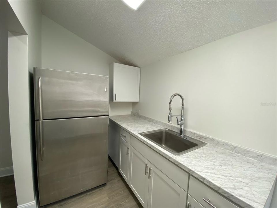 For Rent: $1,200 (1 beds, 1 baths, 500 Square Feet)