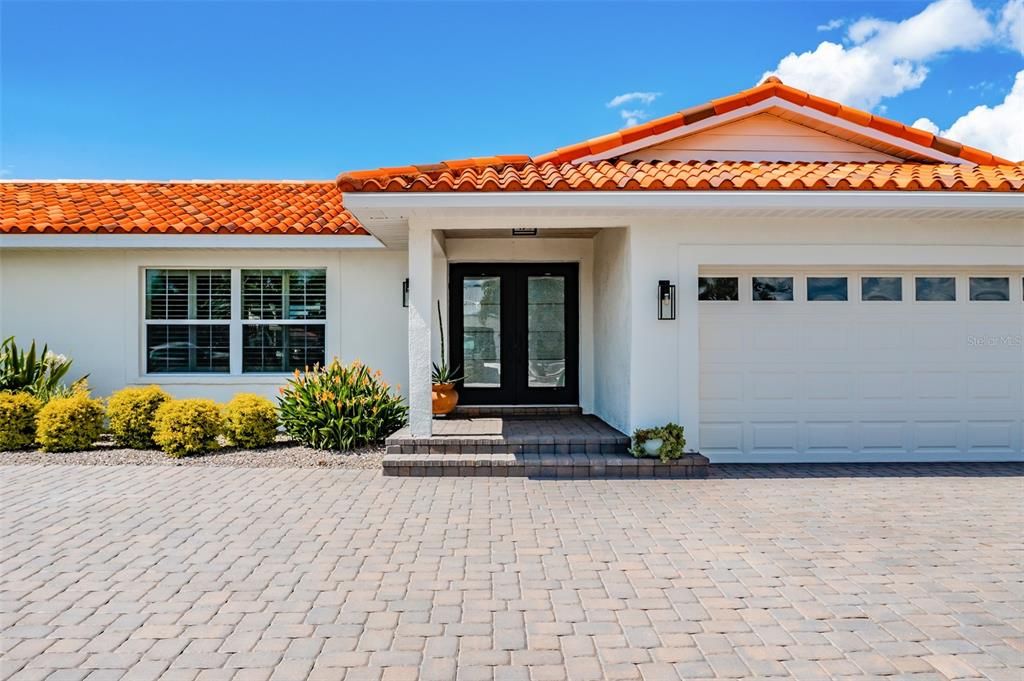 Recently Rented: $5,000 (4 beds, 2 baths, 2074 Square Feet)