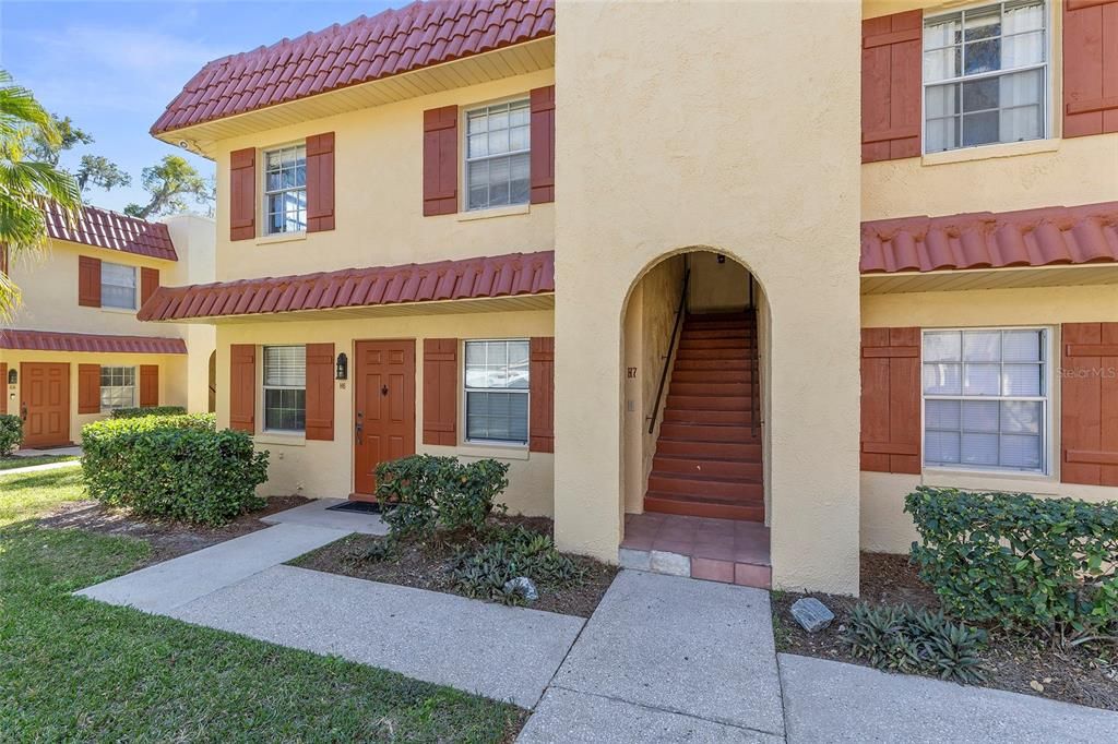 Recently Sold: $127,500 (2 beds, 2 baths, 938 Square Feet)