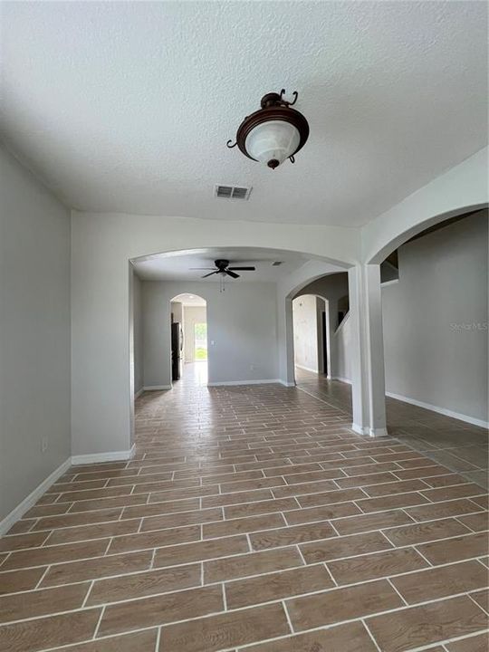 Recently Rented: $3,299 (5 beds, 3 baths, 3327 Square Feet)