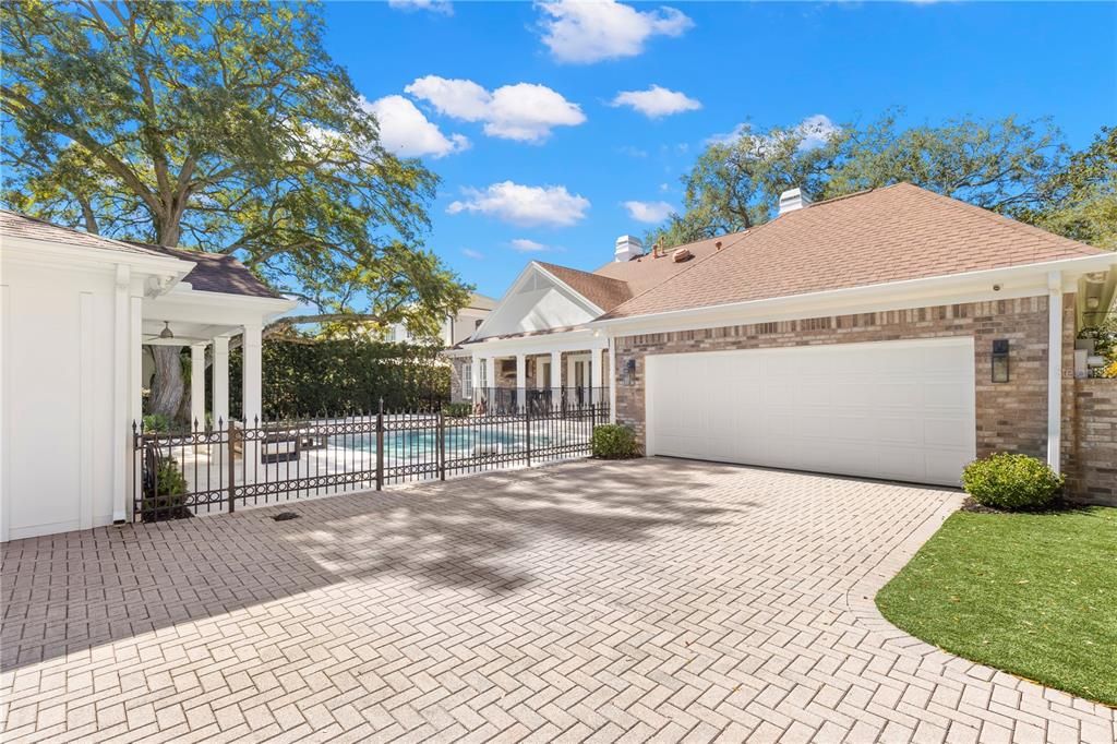 Active With Contract: $3,699,000 (5 beds, 4 baths, 5405 Square Feet)