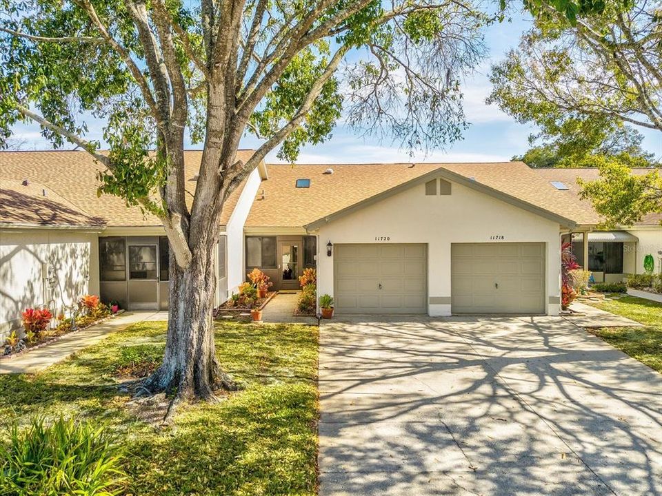 Recently Sold: $199,999 (2 beds, 2 baths, 1300 Square Feet)