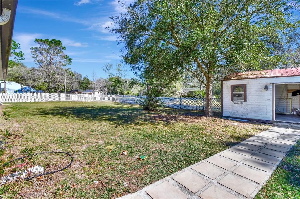 Recently Sold: $350,000 (3 beds, 2 baths, 1690 Square Feet)