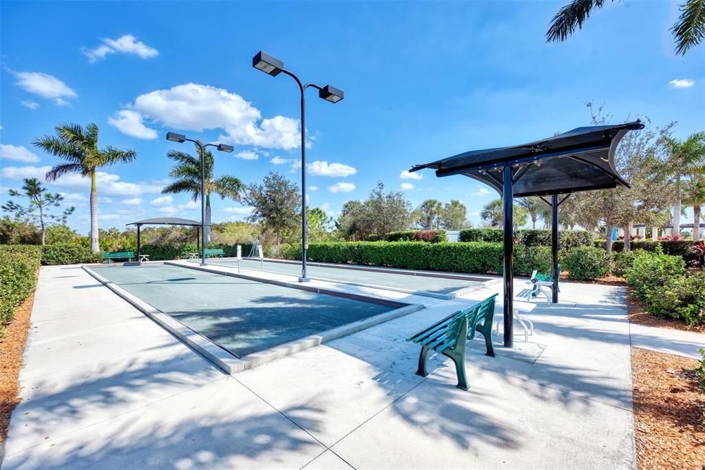 Active With Contract: $795,000 (4 beds, 3 baths, 2252 Square Feet)