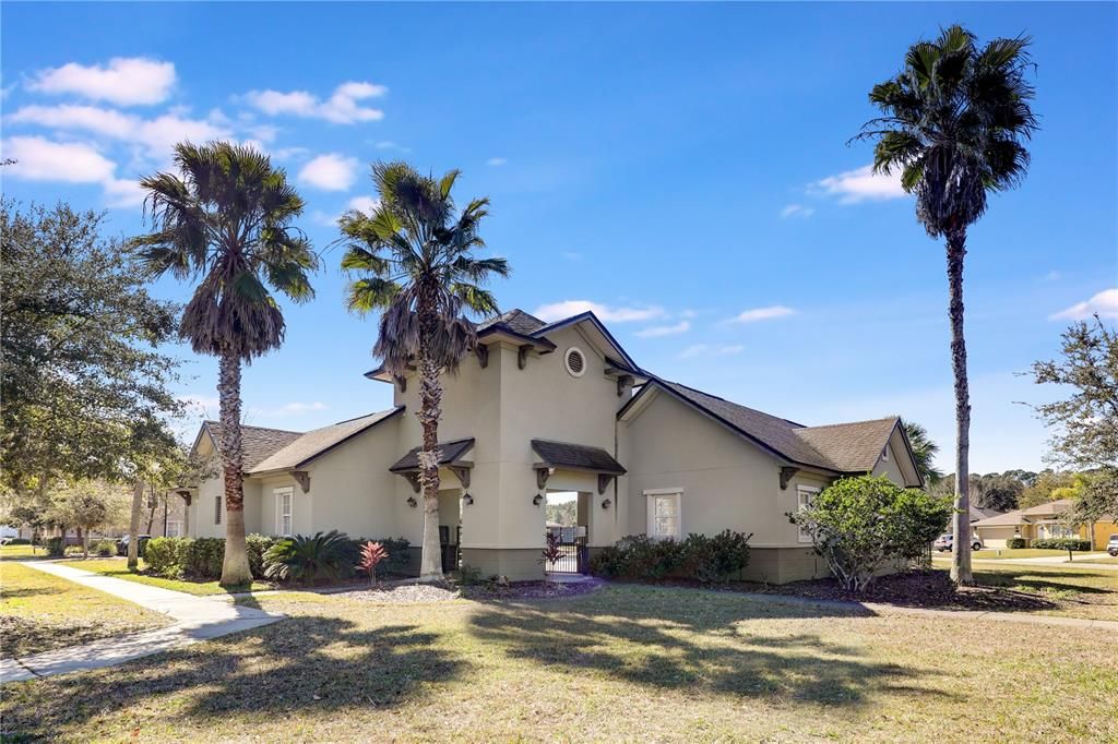 For Sale: $399,900 (4 beds, 2 baths, 2291 Square Feet)