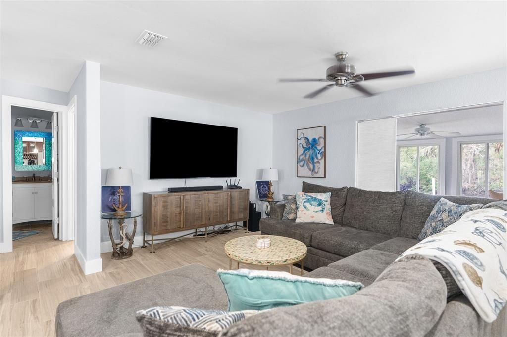 Active With Contract: $729,000 (3 beds, 2 baths, 1650 Square Feet)