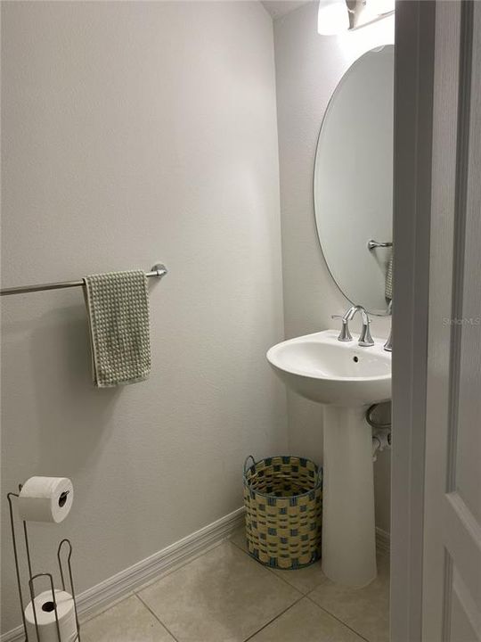 For Rent: $2,000 (3 beds, 2 baths, 2178 Square Feet)