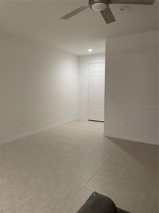 For Rent: $2,200 (3 beds, 2 baths, 2178 Square Feet)